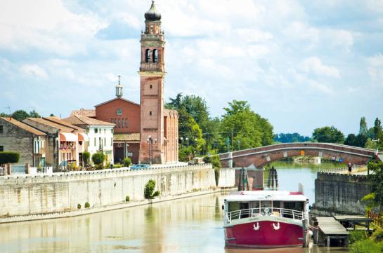 Italy by bike and boat, between Mantova and Venice - Ave Maria