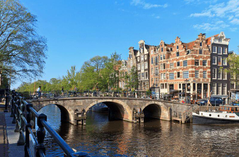 Amsterdam and Bruges - Le Princesse Royal