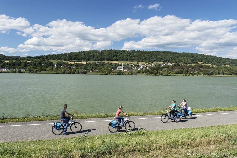 Danube by bike, From Vienna to Budapest