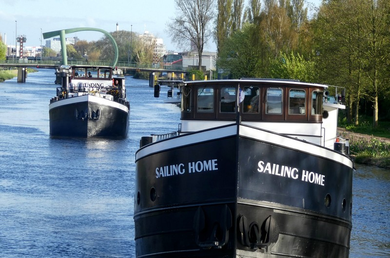 Amsterdam et Bruges à vélo et en bateau - Sailing Home