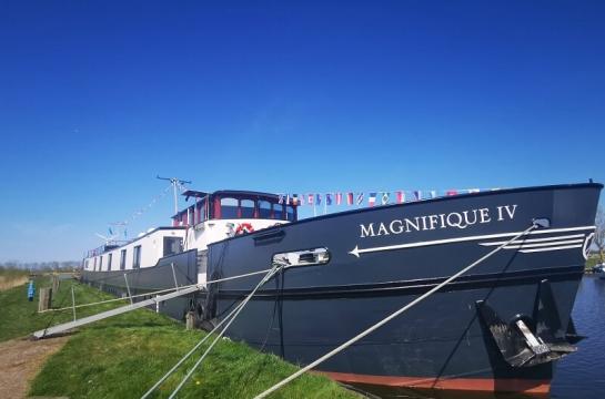Magnifique IV bateau Pays-Bas